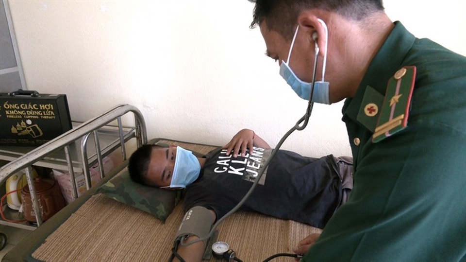 Quảng Ngãi: Người Lý Sơn cứu sống ngư dân trôi dạt suốt 12 giờ trên biển - 1 Quảng Ngãi: Người Lý Sơn cứu sống ngư dân trôi dạt suốt 12 giờ trên biển - 1
