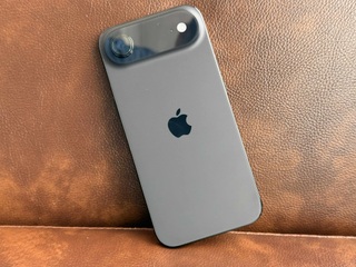 Đánh giá iPhone Air: Người dùng phải đổi gì lấy vẻ đẹp “siêu mỏng”? - 5 Đánh giá iPhone Air: Người dùng phải đổi gì lấy vẻ đẹp “siêu mỏng”? - 5