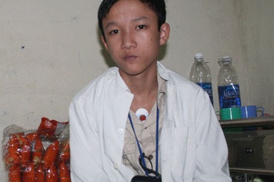 Chiều nay phẫu thuật tim cho em bé đánh giày