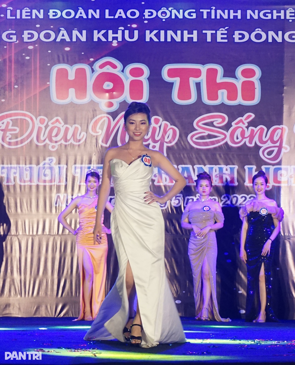 Người lao động trẻ đọ sắc, đua tài trong hội thi thanh lịch  - 10