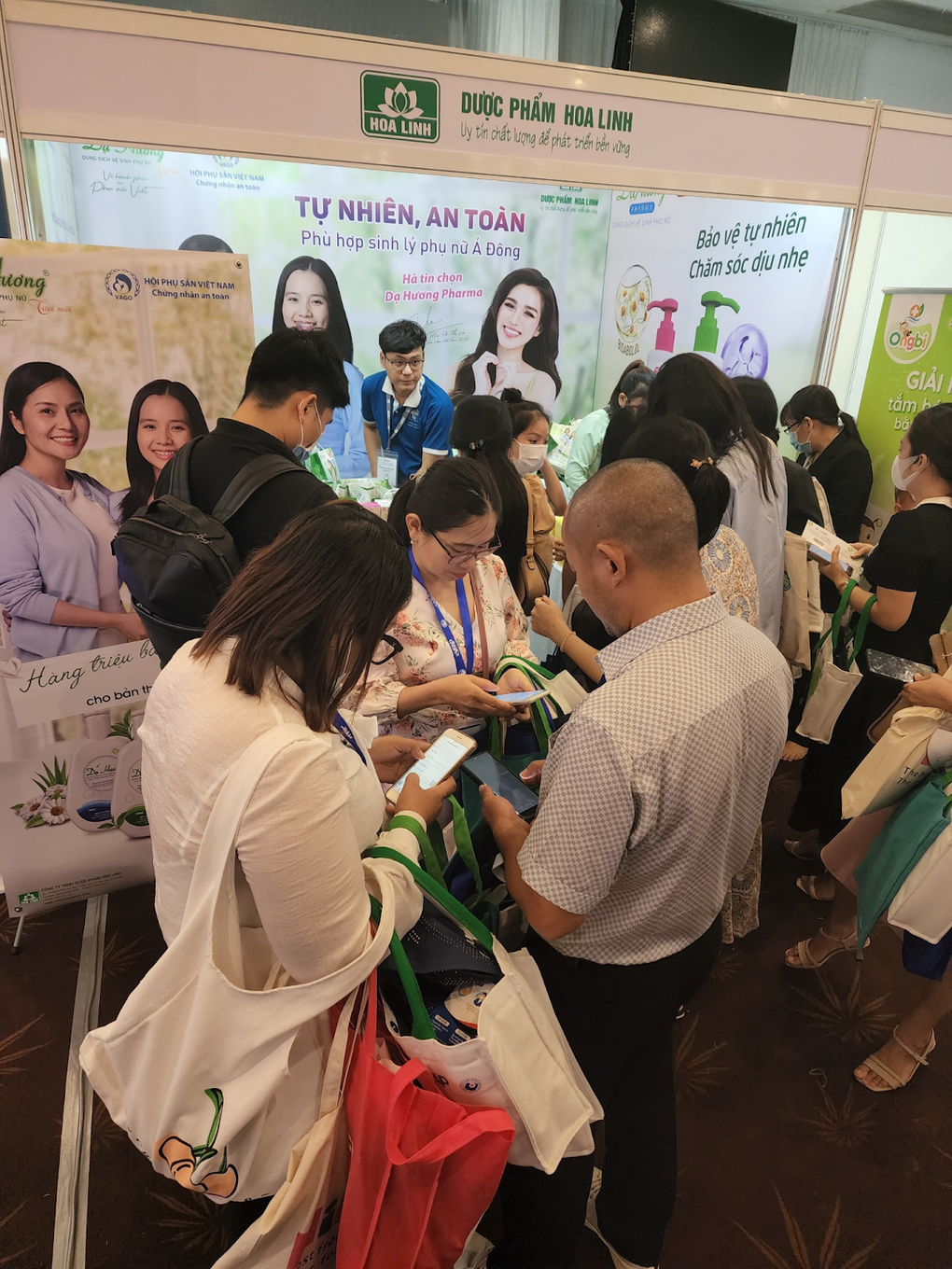 Dạ Hương đồng hành cùng hội nghị sản phụ khoa - 2 Dạ Hương đồng hành cùng hội nghị sản phụ khoa - 2