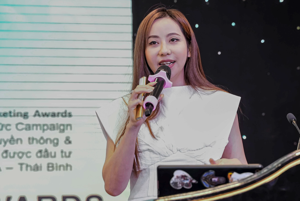 Nữ đạo diễn Hải Yến được lựa chọn thực hiện lễ hội sông nước TPHCM - 1 Nữ đạo diễn Hải Yến được lựa chọn thực hiện lễ hội sông nước TPHCM - 1