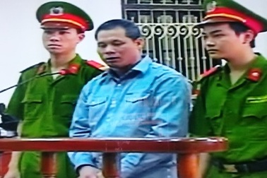 Anh em Đoàn Văn Vươn khai trái ngược nhau