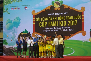 Sông Lam Nghệ An vô địch Giải bóng đá Nhi đồng toàn quốc