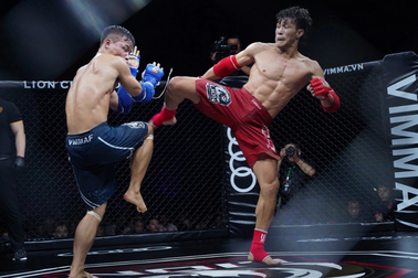 Nguyễn Trần Duy Nhất thắng nghẹt thở ở chung kết MMA Championship