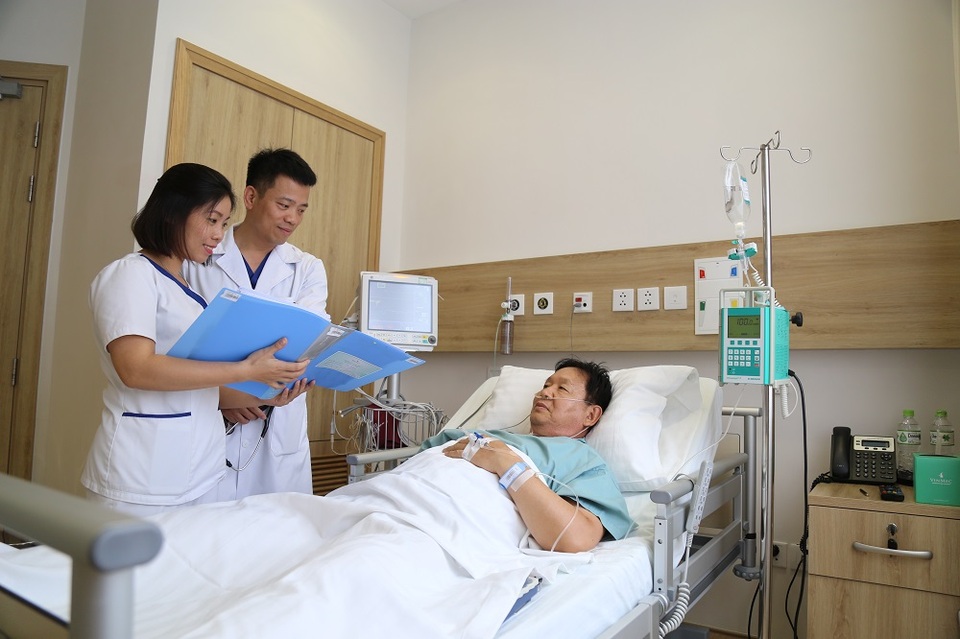 Cấp cứu “siêu tốc” cho du khách Hàn Quốc bị nhồi máu cơ tim nguy hiểm tính mạng - 1 Cấp cứu “siêu tốc” cho du khách Hàn Quốc bị nhồi máu cơ tim nguy hiểm tính mạng - 1