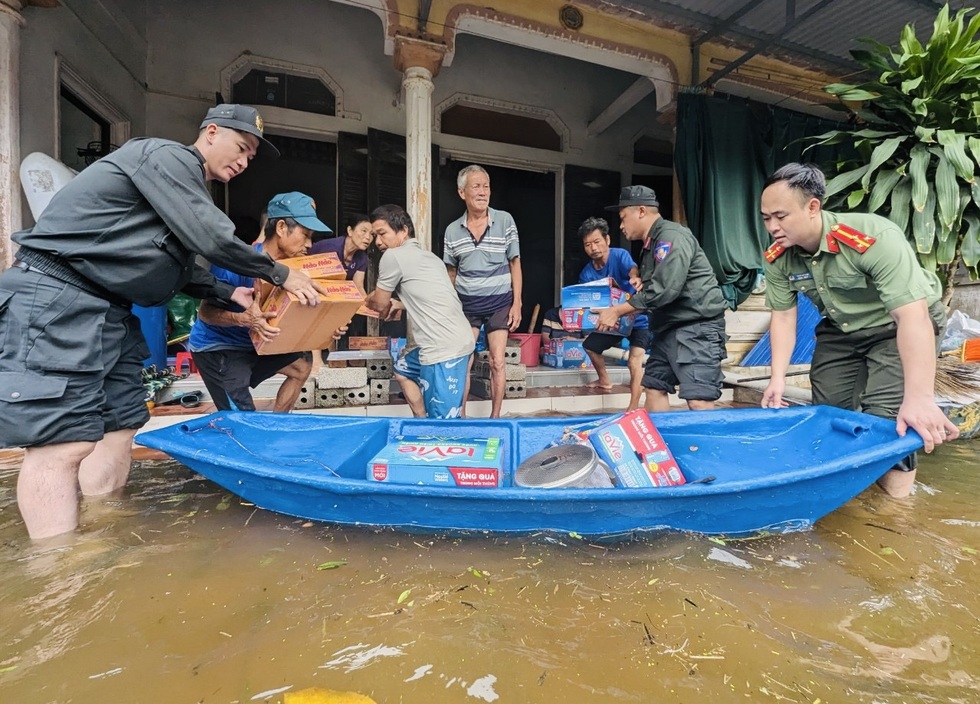 Mãi tự hào về “thanh bảo kiếm” sắc bén, “lá chắn thép” vững chắc! - 5 Mãi tự hào về “thanh bảo kiếm” sắc bén, “lá chắn thép” vững chắc! - 5