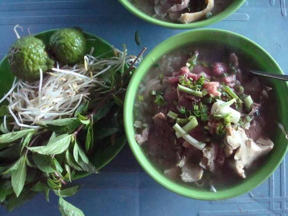 Món cháo nội tạng ăn kèm bún lạ miệng, chỉ bán vài tiếng/ngày ở An Giang - 7 Món cháo nội tạng ăn kèm bún lạ miệng, chỉ bán vài tiếng/ngày ở An Giang - 7
