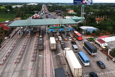 BOT Cai Lậy “vỡ trận”, tỉnh Tiền Giang vô can?