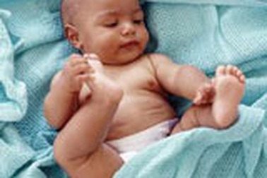 Làm gì khi trẻ bị sốt cao co giật?