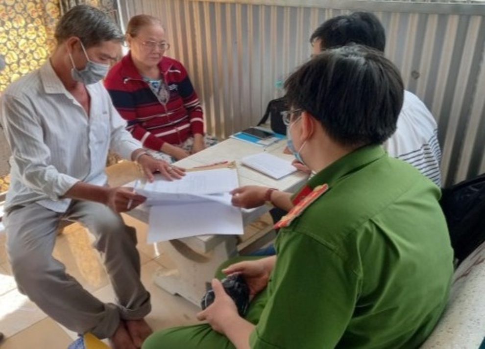An Giang: Triệt phá đường dây đánh bạc trên 50 tỷ đồng - 5 An Giang: Triệt phá đường dây đánh bạc trên 50 tỷ đồng - 5