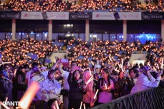 Khán giả mua vé 2 triệu đồng than "không nghe thấy gì" ở đêm nhạc Mỹ Tâm