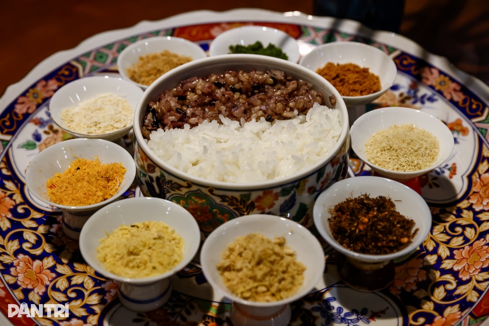 Cơm tiến vua ở khu nhà giàu TPHCM, mỗi ngày chỉ phục vụ 4 suất - 4