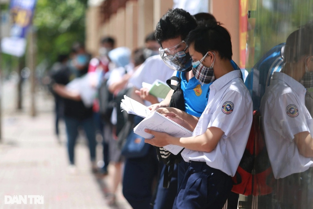 Vì sao học sinh, sinh viên không được mua BHYT hộ gia đình? - 3 Vì sao học sinh, sinh viên không được mua BHYT hộ gia đình? - 3