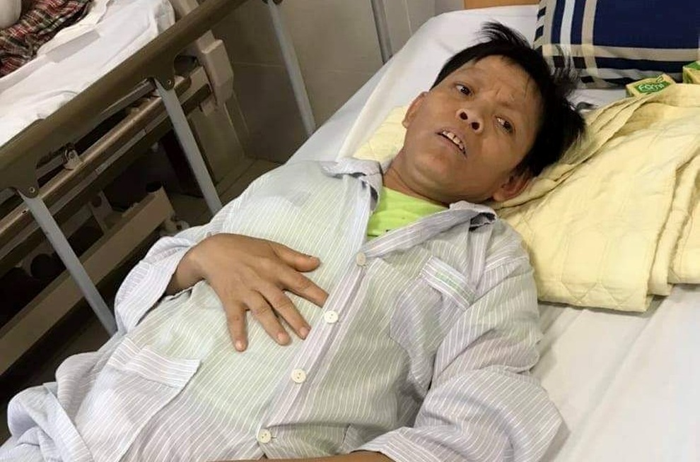 Trao gần 180 triệu đồng của bạn đọc giúp đỡ vợ chồng song khổ - 1 Trao gần 180 triệu đồng của bạn đọc giúp đỡ vợ chồng song khổ - 1