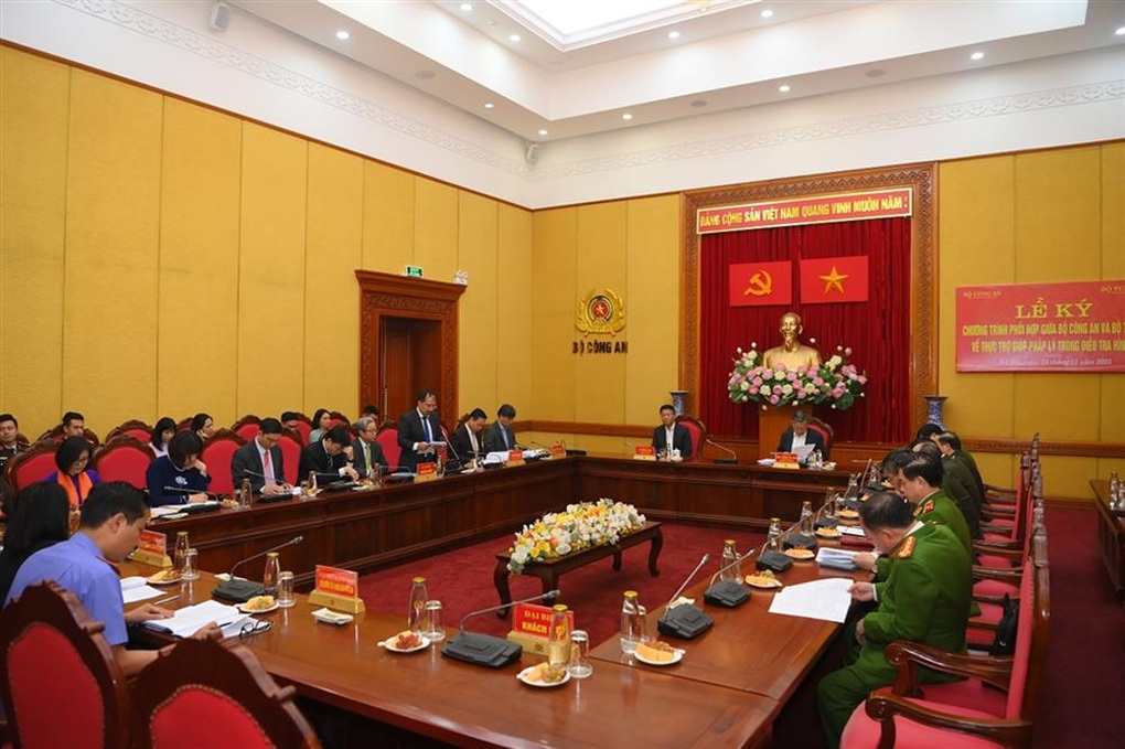 Bộ Công an và Bộ Tư pháp phối hợp trực trợ giúp pháp lý - 1 Bộ Công an và Bộ Tư pháp phối hợp trực trợ giúp pháp lý - 1