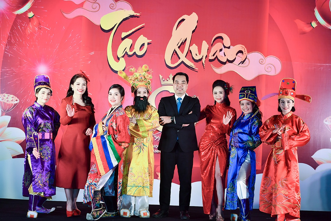 NSND Trung Hiếu bất ngờ với tiểu phẩm Táo Quân của Happy Women - 5