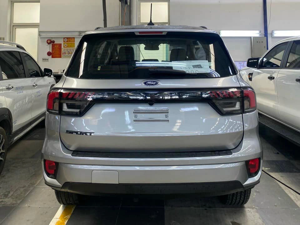 Ford Everest 2023 sắp bán tại Việt Nam, giá dự kiến ngang Toyota Fortuner - 2 Ford Everest 2023 sắp bán tại Việt Nam, giá dự kiến ngang Toyota Fortuner - 2