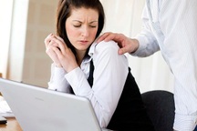 Quấy rối tình dục nơi công sở: Chỉ đùa thôi, làm gì mà căng?