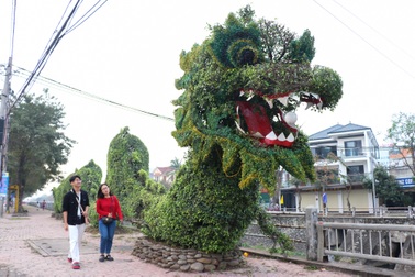 Linh vật rồng ở Nghệ An hết "giận dỗi" sau khi được chỉnh sửa