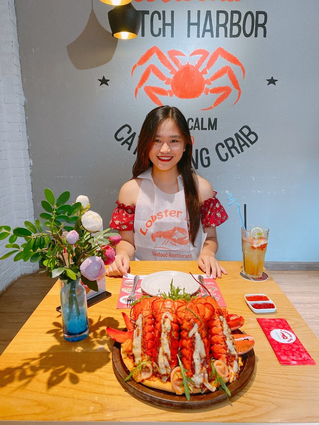 Thưởng thức hải sản thả ga tại Lobster Bay - 1
