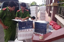 Phát hiện xe biển số xanh chở thuốc lá lậu quy mô lớn