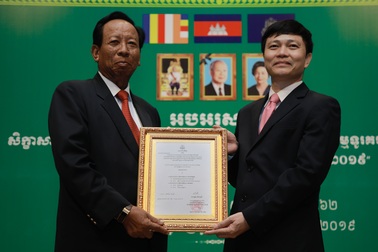 Kỷ niệm 10 năm kinh doanh tại Campuchia, Viettel cam kết tiên phong  xây dựng kinh tế số