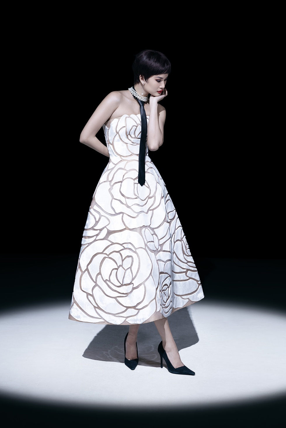 Tranh cãi về việc đàn ông thời nay mặc đồ xuyên thấu, phụ nữ đeo cà vạt - 8 Tranh cãi về việc đàn ông thời nay mặc đồ xuyên thấu, phụ nữ đeo cà vạt - 8