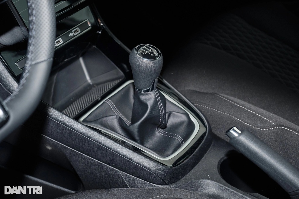 Ô tô số sàn dần thoái trào tại Việt Nam - 1