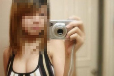 “Khoe” cơ thể - “Bệnh” của một bộ phận giới trẻ