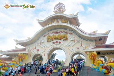 Suối Tiên chào đón quốc khánh 2/9 và kỷ niệm 27 năm thành lập với nhiều hoạt động sôi nổi