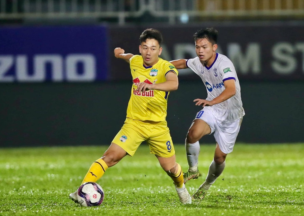 HLV Kiatisuk: Đây là lần đầu tôi trải qua 7 trận liền không thắng - 2