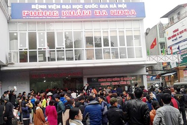 Vụ “vỡ trận” tiêm vắc xin: Bệnh viện gửi lời xin lỗi phụ huynh