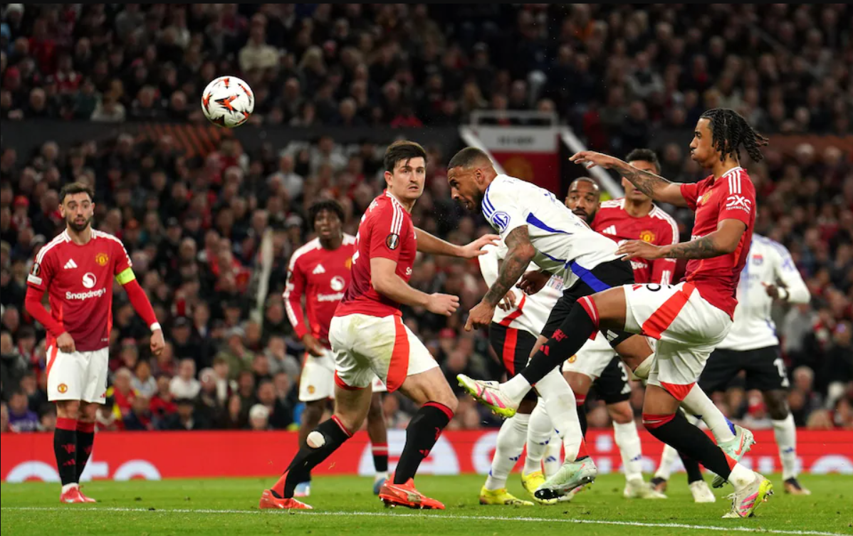 Man Utd ngược dòng không tưởng hạ Lyon: Chất điên ở thế đường cùng - 4 Man Utd ngược dòng không tưởng hạ Lyon: Chất điên ở thế đường cùng - 4