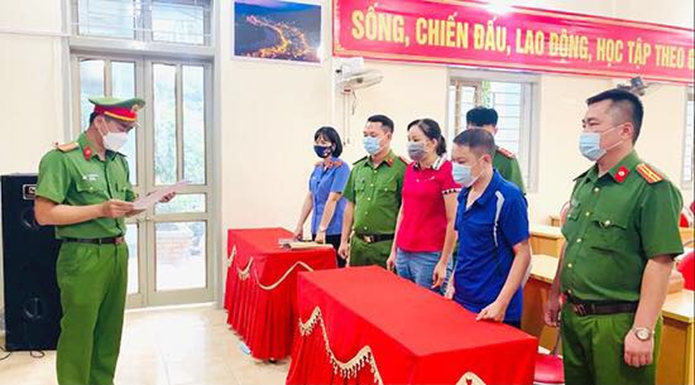 Bắt nguyên Phó Chánh Văn phòng Huyện ủy Sông Mã chiếm đoạt 2 tỷ đồng - 1 Bắt nguyên Phó Chánh Văn phòng Huyện ủy Sông Mã chiếm đoạt 2 tỷ đồng - 1