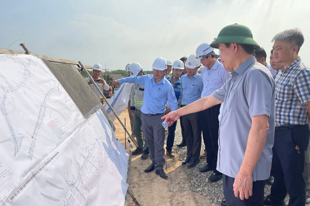 Bộ GTVT yêu cầu Đồng Nai bàn giao mặt bằng sớm để thi công cao tốc - 1 Bộ GTVT yêu cầu Đồng Nai bàn giao mặt bằng sớm để thi công cao tốc - 1