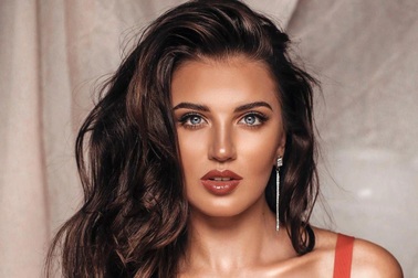 Tân Hoa hậu Siêu quốc gia "đáp trả" khi bị chê không xứng đáng