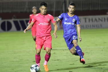 Ngoại binh lập hattrick, Sài Gòn FC nối dài mạch bất bại