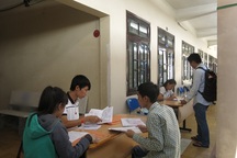 Yêu cầu các trường THPT bố trí máy tính để hỗ trợ thí sinh cập nhật thông tin xét tuyển