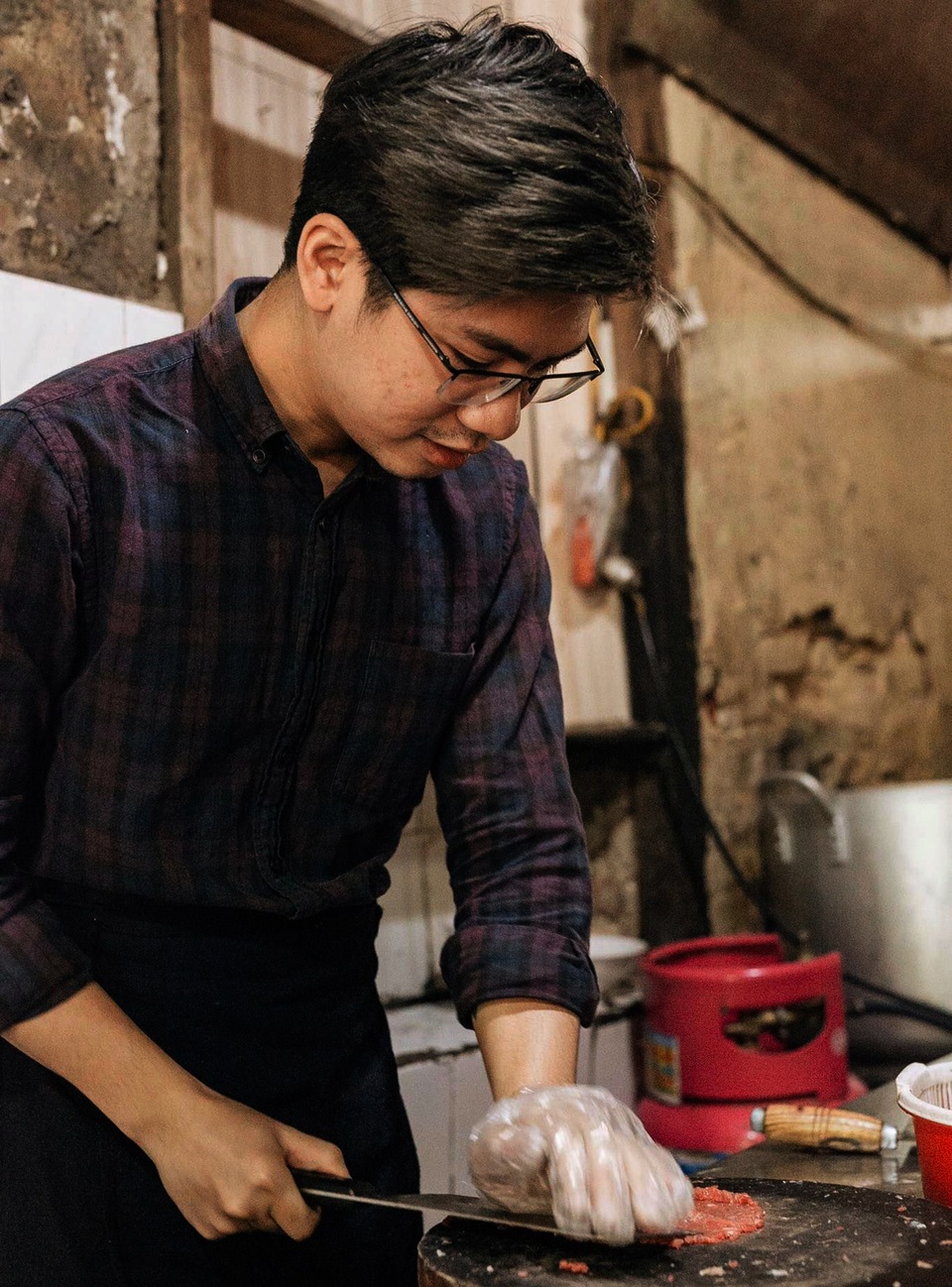 Hà Nội dừng cách ly xã hội: Chủ hàng phở dậy từ 2 giờ, thái thịt xuyên đêm - 3 Hà Nội dừng cách ly xã hội: Chủ hàng phở dậy từ 2 giờ, thái thịt xuyên đêm - 3