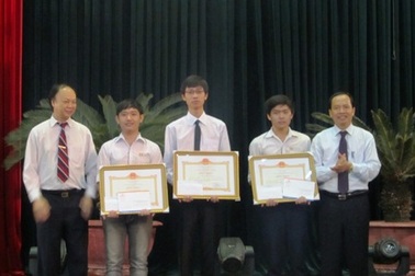 Thanh Hóa: Trao thưởng hơn 60 học sinh đạt giải quốc gia