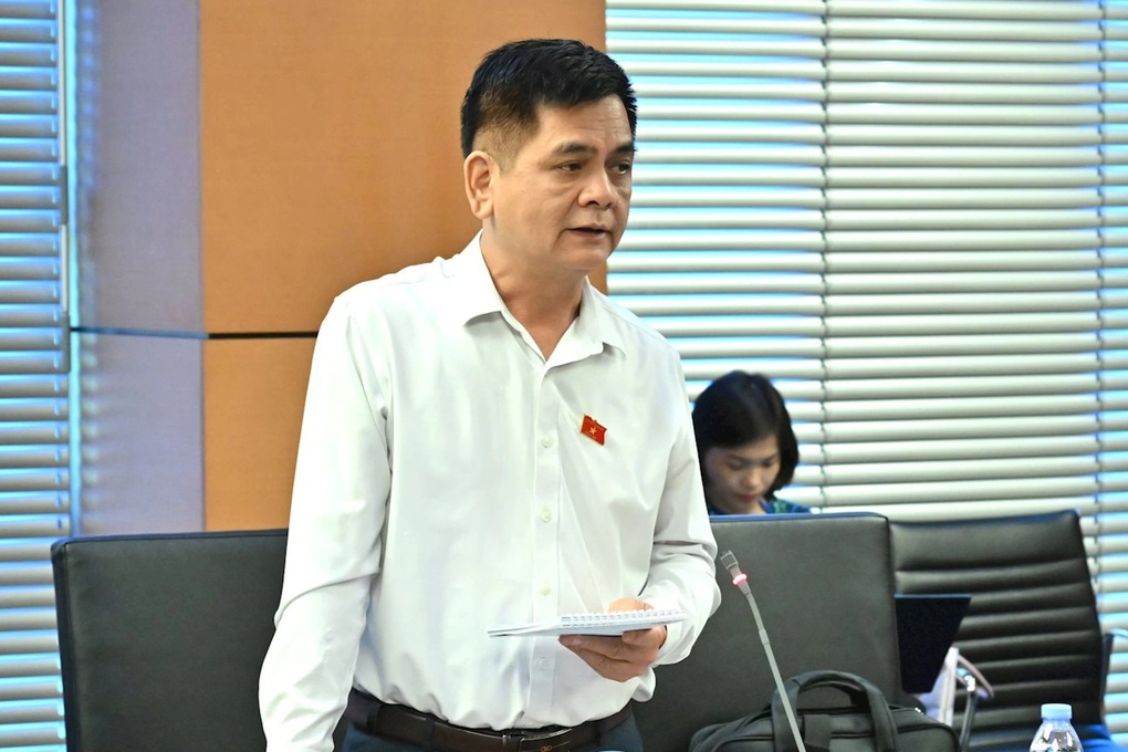Phải có giải pháp kiểm soát được thị trường bất động sản, giá vàng - 1 Phải có giải pháp kiểm soát được thị trường bất động sản, giá vàng - 1