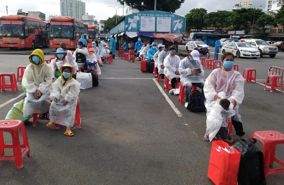 Những giọt nước mắt trên chuyến xe 0 đồng từ TPHCM về Đắk Lắk - 1 Những giọt nước mắt trên chuyến xe 0 đồng từ TPHCM về Đắk Lắk - 1