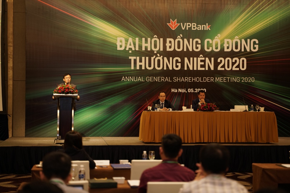 Cổ đông VPBank: Không được chia cổ tức, lợi nhuận chúng tôi bỏ đi đâu? - 1 Cổ đông VPBank: Không được chia cổ tức, lợi nhuận chúng tôi bỏ đi đâu? - 1