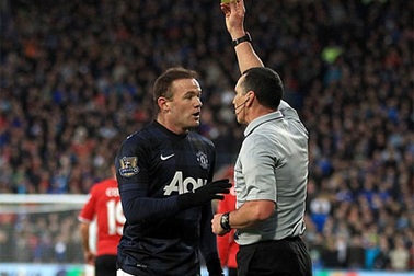 Rooney lại giở trò bỏ bóng đá người