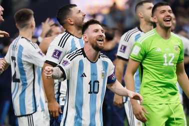 Khoảnh khắc Messi phô diễn kỹ thuật kiến tạo "đỉnh nhất" World Cup 2022