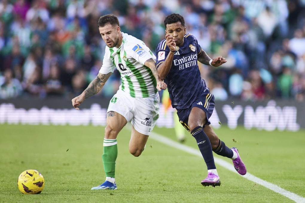 Real Madrid đứng trước nguy cơ mất ngôi đầu bảng La Liga - 2 Real Madrid đứng trước nguy cơ mất ngôi đầu bảng La Liga - 2