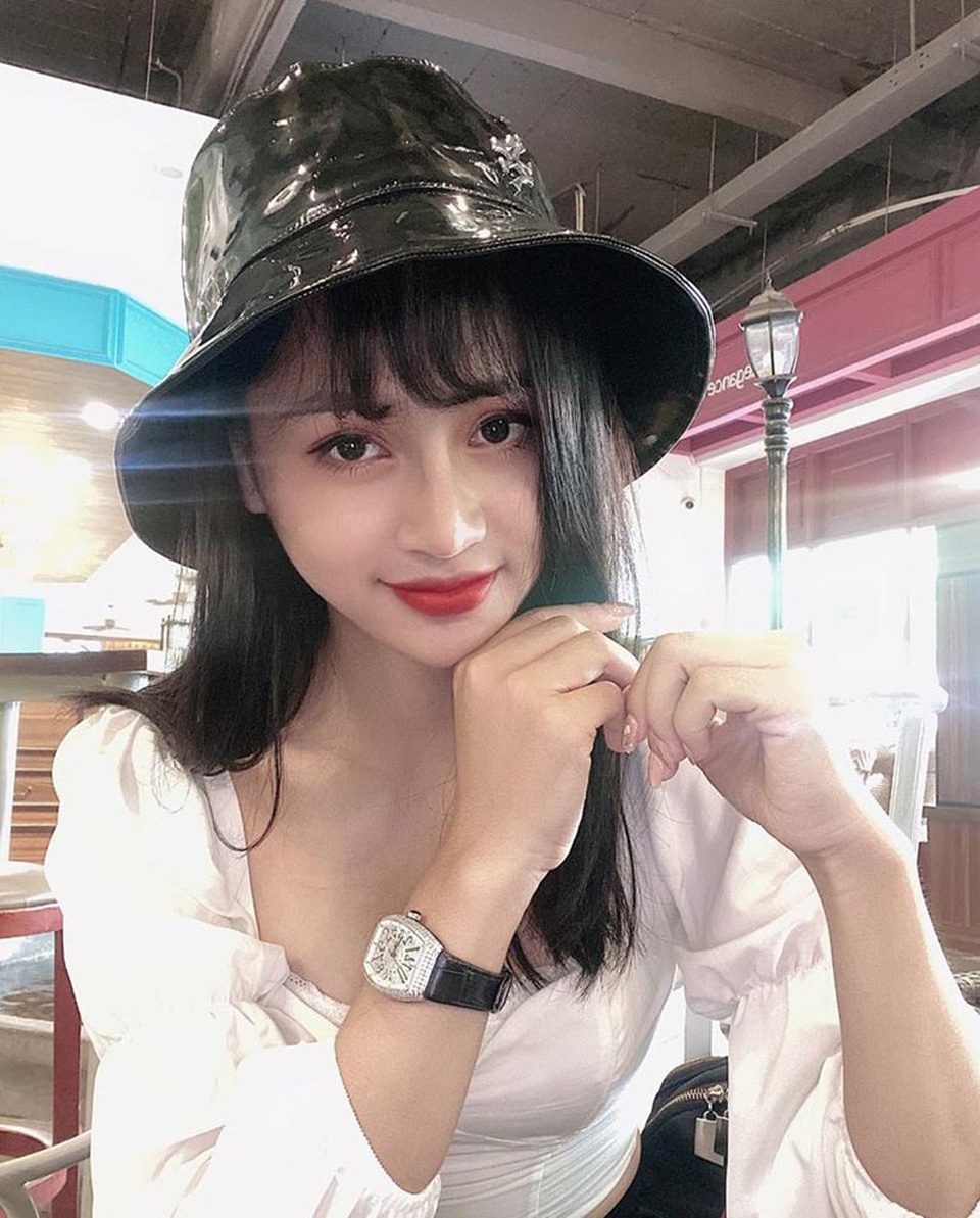 9X trường nghệ thuật khoe nét duyên dáng trong tà áo dài trắng - 8