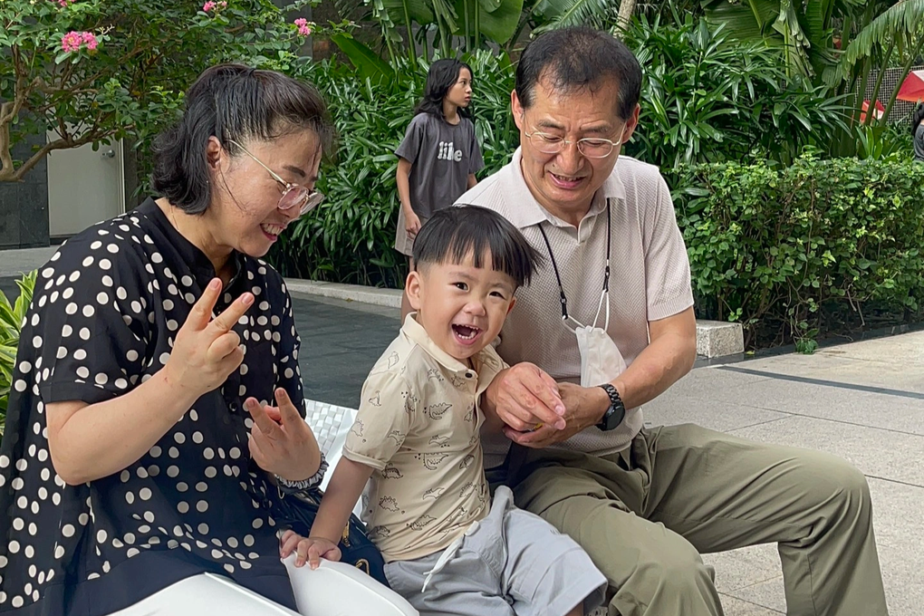 Cô gái Việt khiến chàng trai Hàn xin cưới vội, bố mẹ chồng cưng hết mực - 3 Cô gái Việt khiến chàng trai Hàn xin cưới vội, bố mẹ chồng cưng hết mực - 3