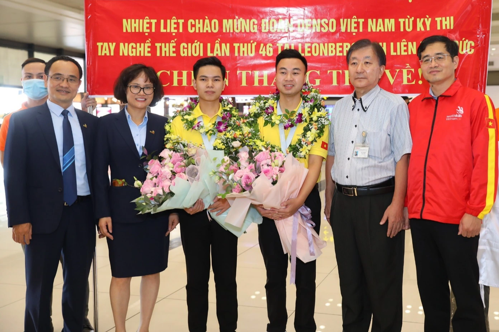 Đoàn Việt Nam đi thi kỹ năng nghề thế giới tại Đức chiến thắng trở về - 2 Đoàn Việt Nam đi thi kỹ năng nghề thế giới tại Đức chiến thắng trở về - 2